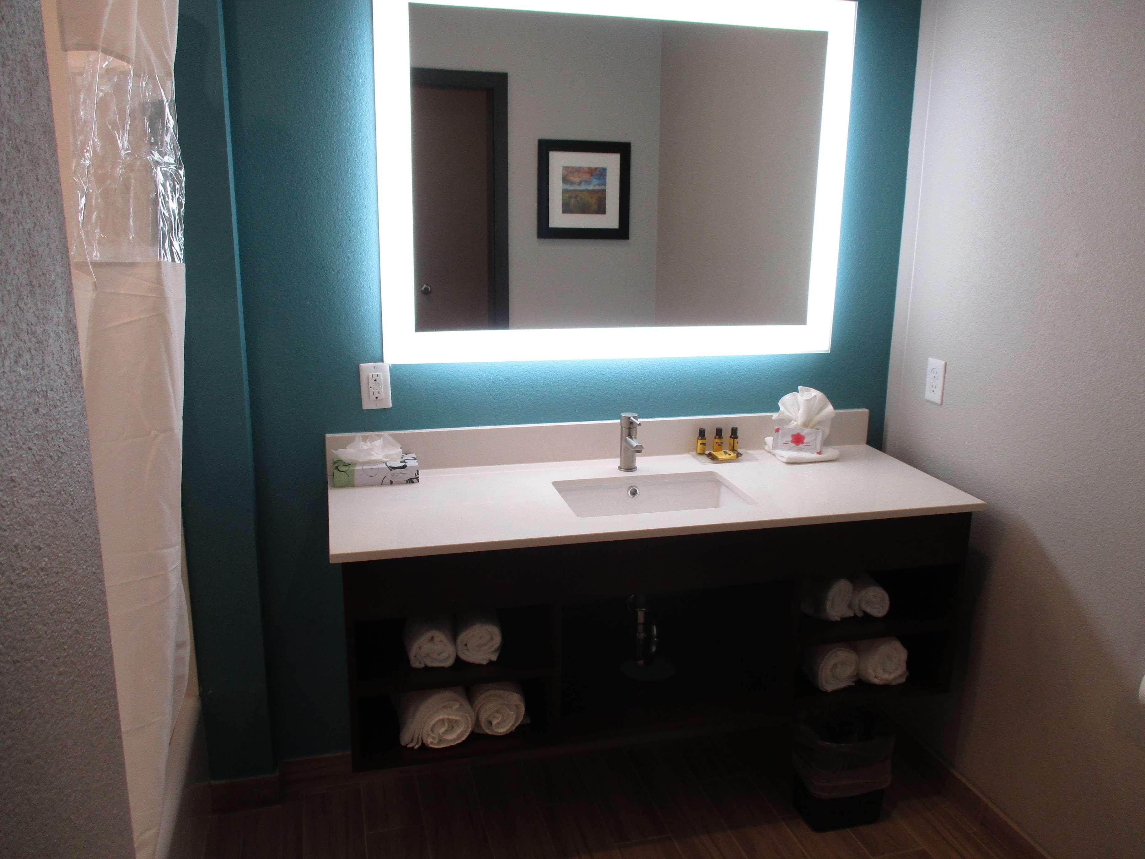Best Western Plus Coweta'S 1St Hotel Buitenkant foto