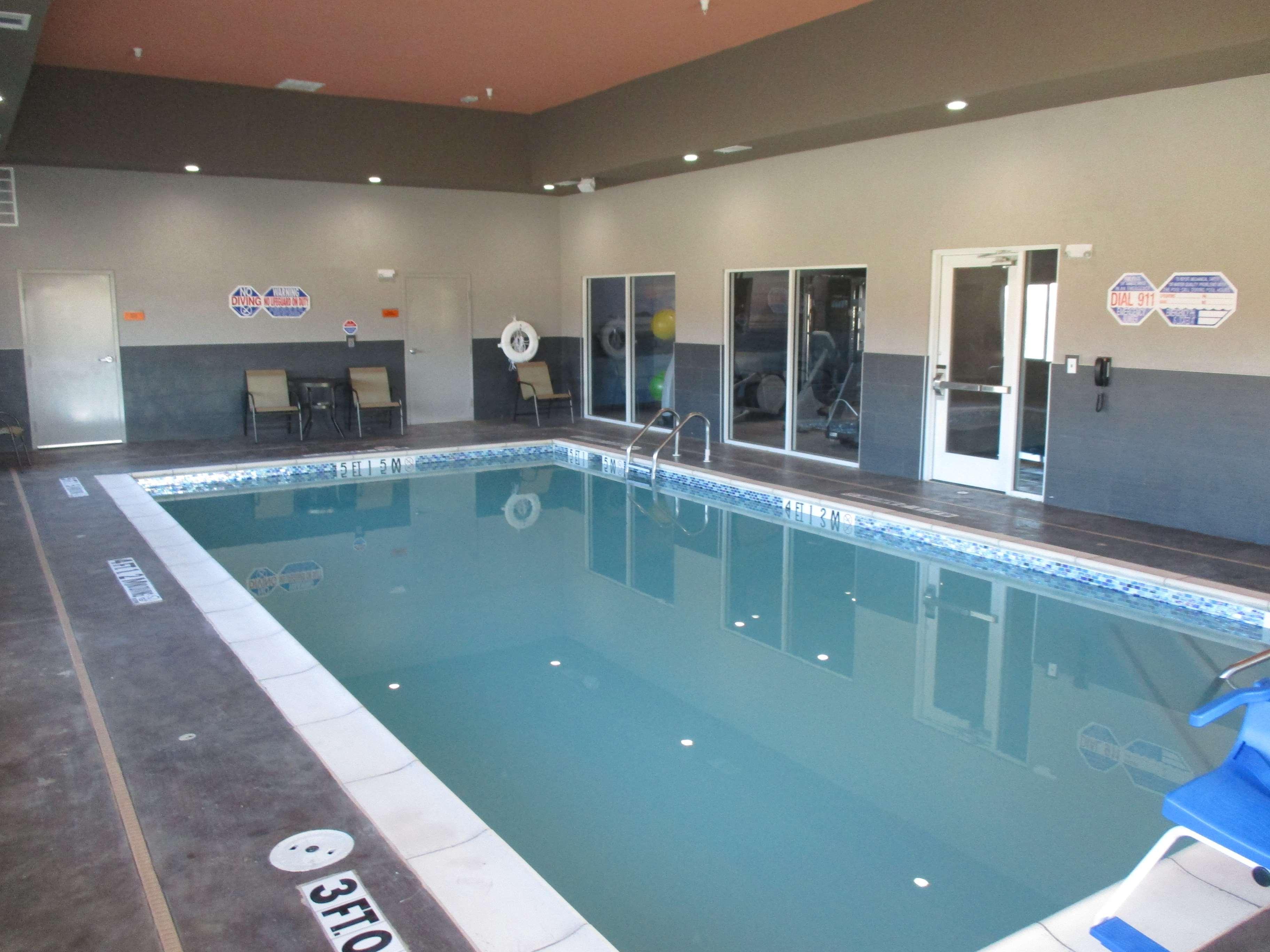 Best Western Plus Coweta'S 1St Hotel Buitenkant foto
