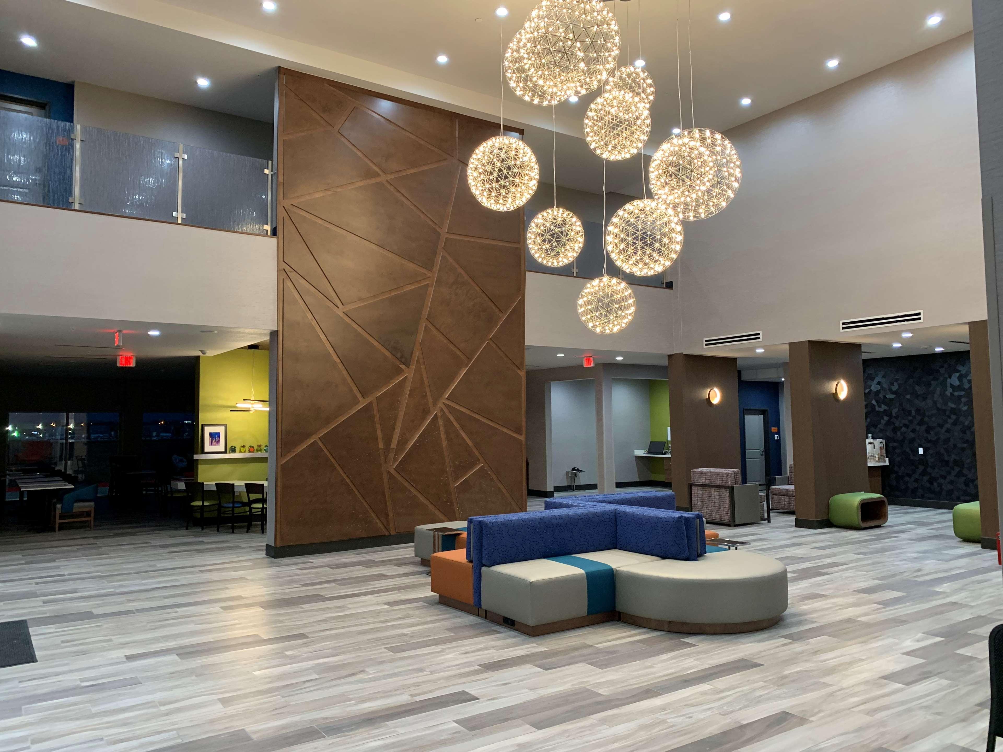 Best Western Plus Coweta'S 1St Hotel Buitenkant foto